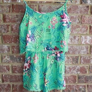 Patterned romper with little tassels
